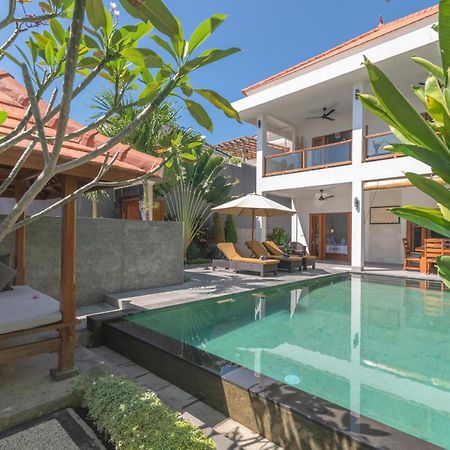 Villa Royal Singaraja エクステリア 写真