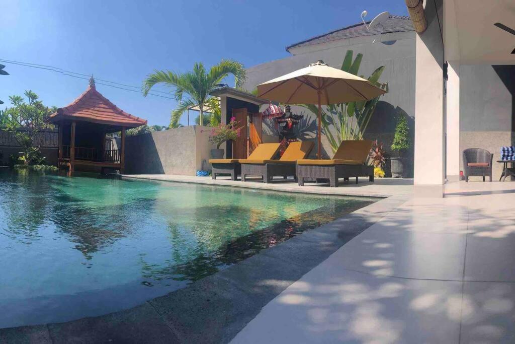 Villa Royal Singaraja エクステリア 写真