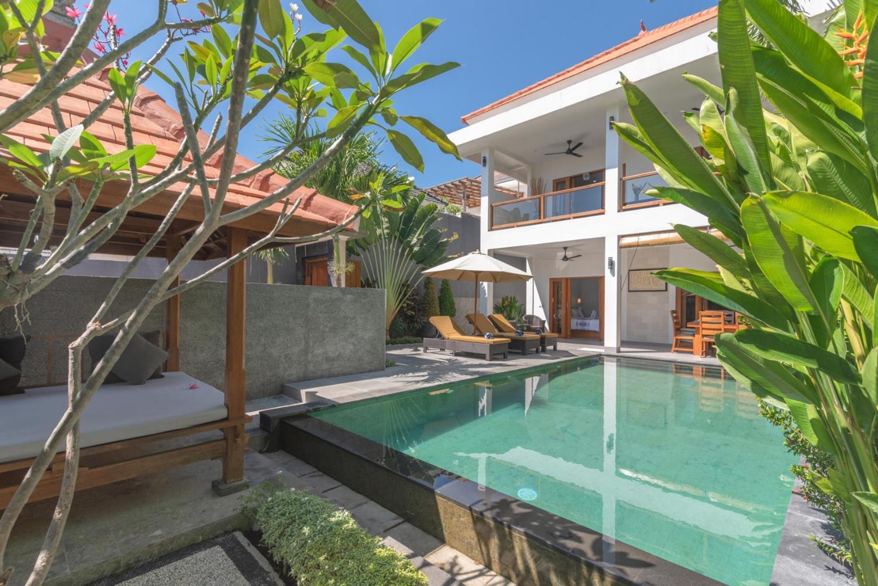 Villa Royal Singaraja エクステリア 写真